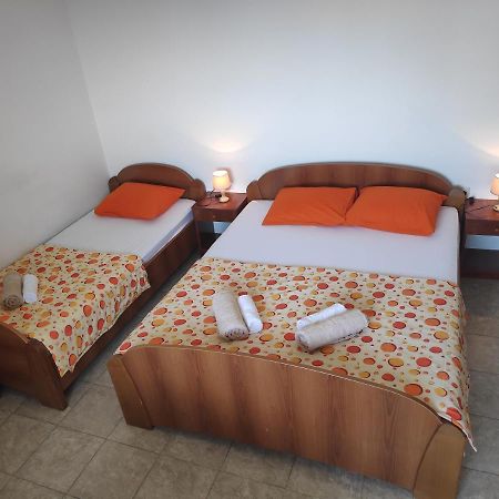 Apartmani Vitic 巴尔 外观 照片