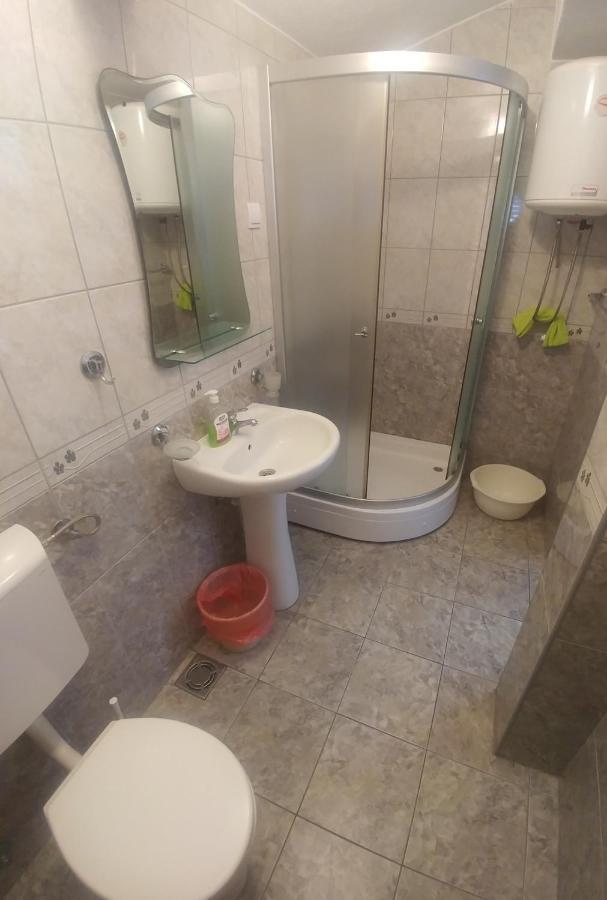Apartmani Vitic 巴尔 外观 照片