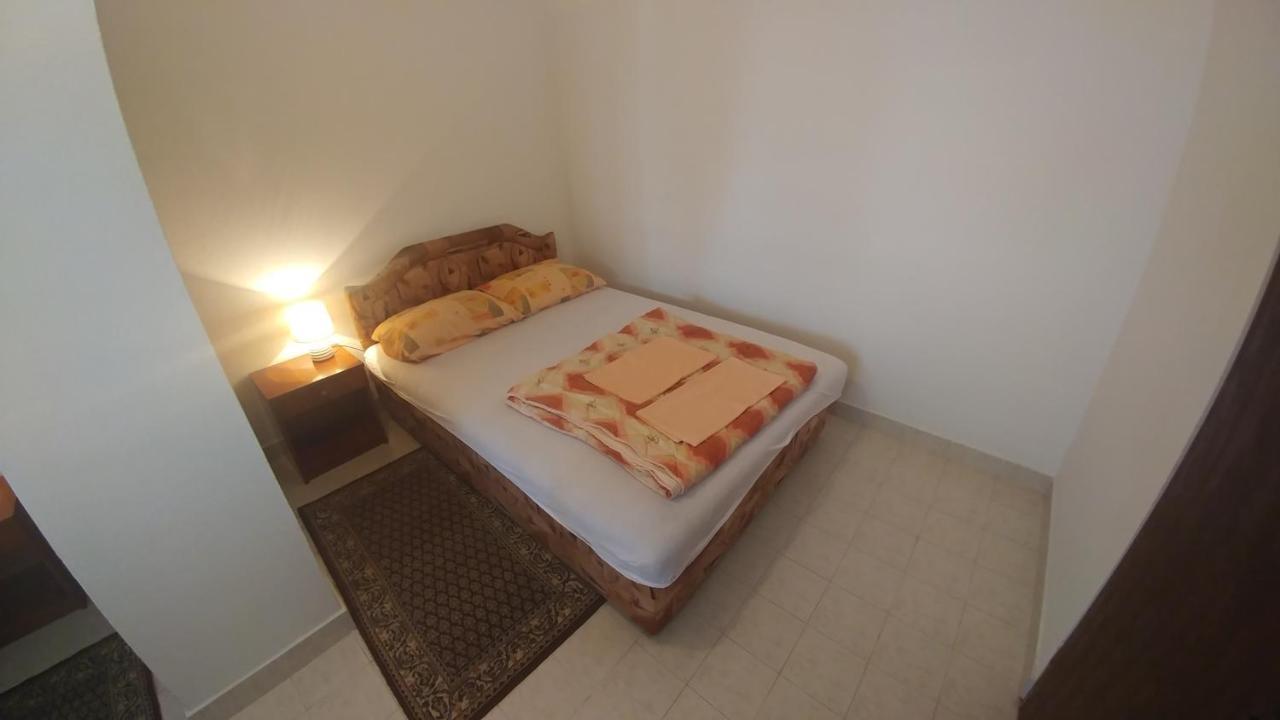 Apartmani Vitic 巴尔 外观 照片