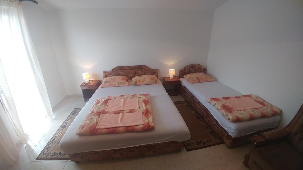 Apartmani Vitic 巴尔 外观 照片