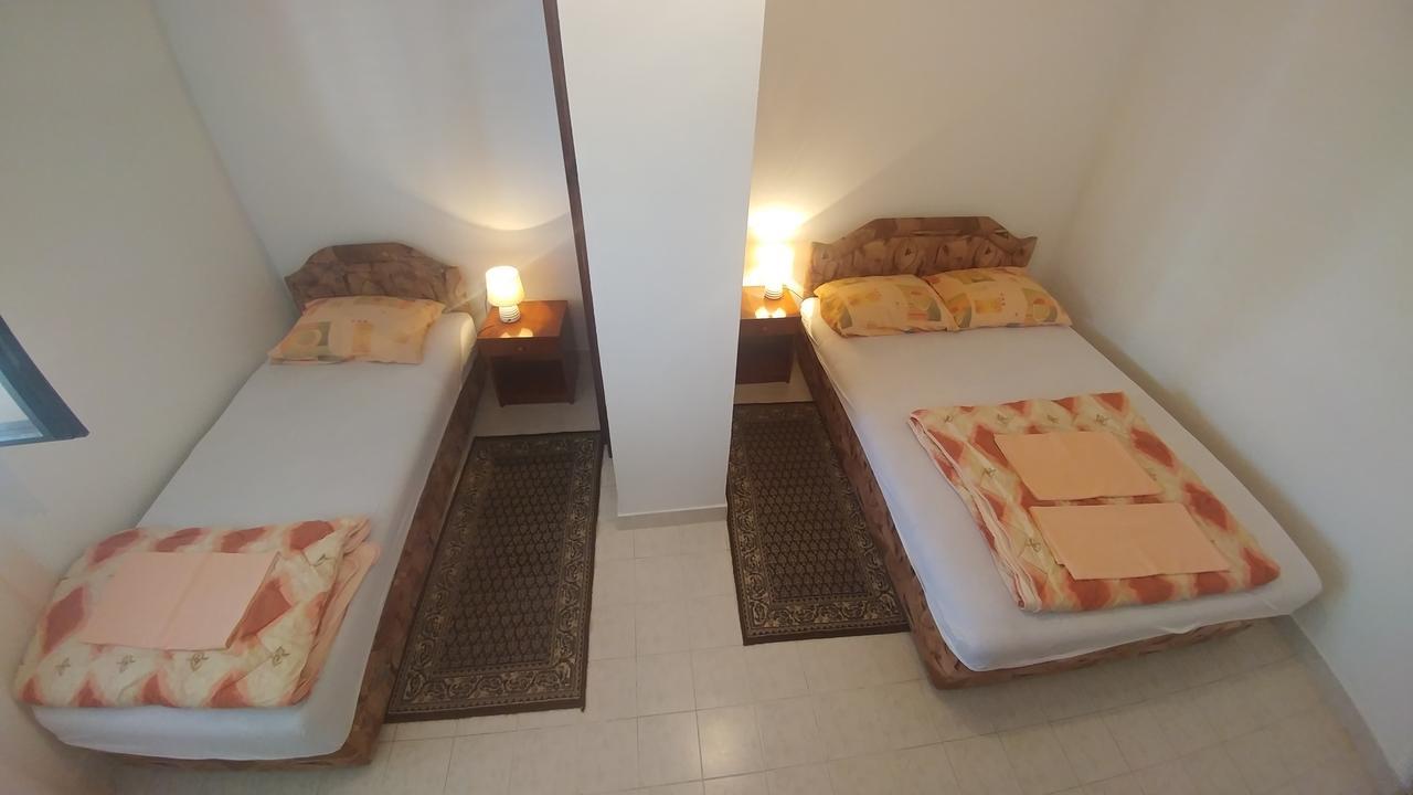 Apartmani Vitic 巴尔 外观 照片