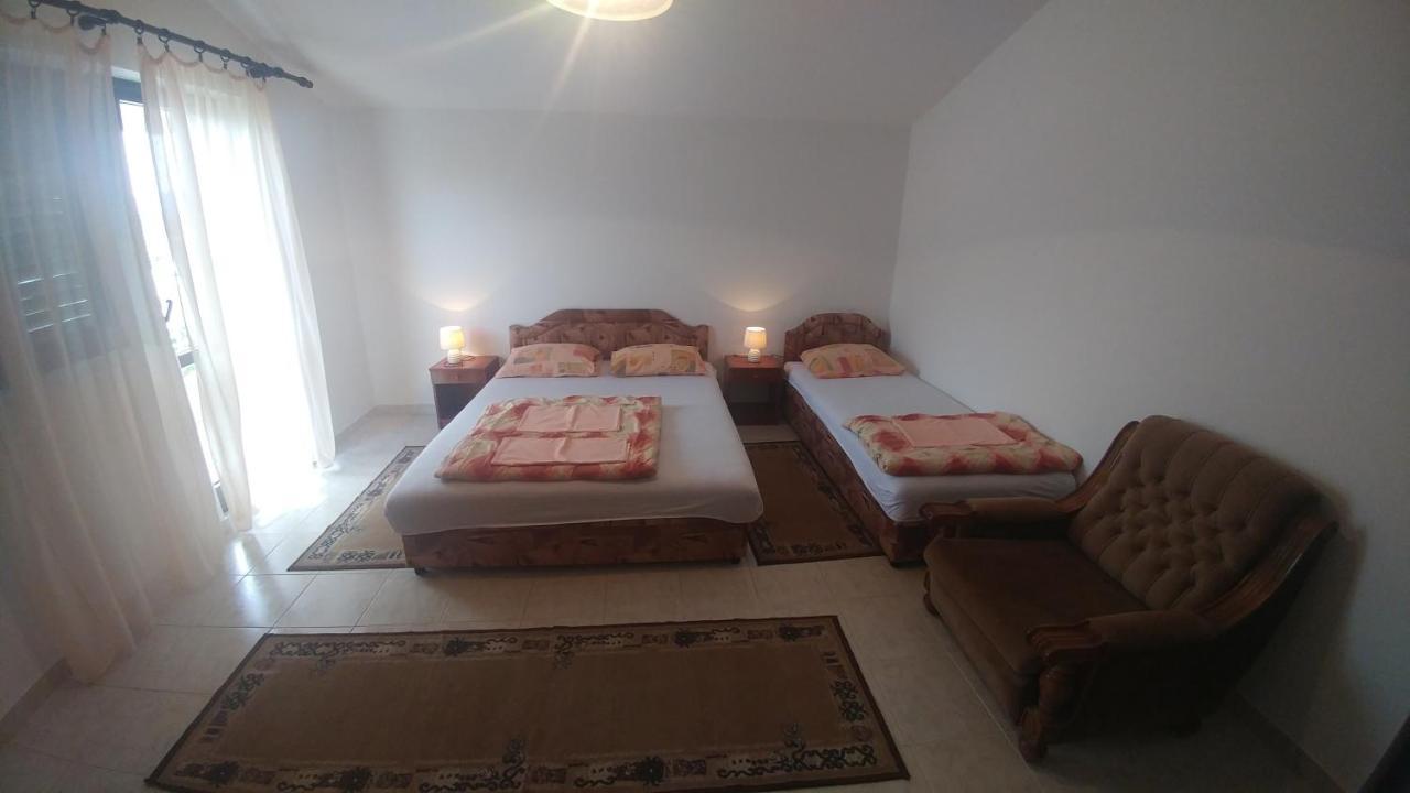 Apartmani Vitic 巴尔 外观 照片