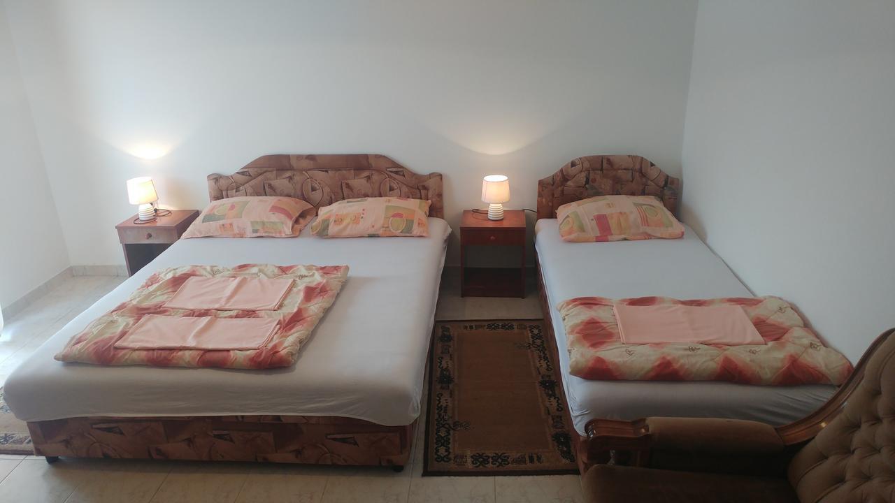 Apartmani Vitic 巴尔 外观 照片