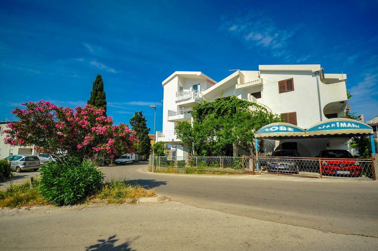 Apartmani Vitic 巴尔 外观 照片