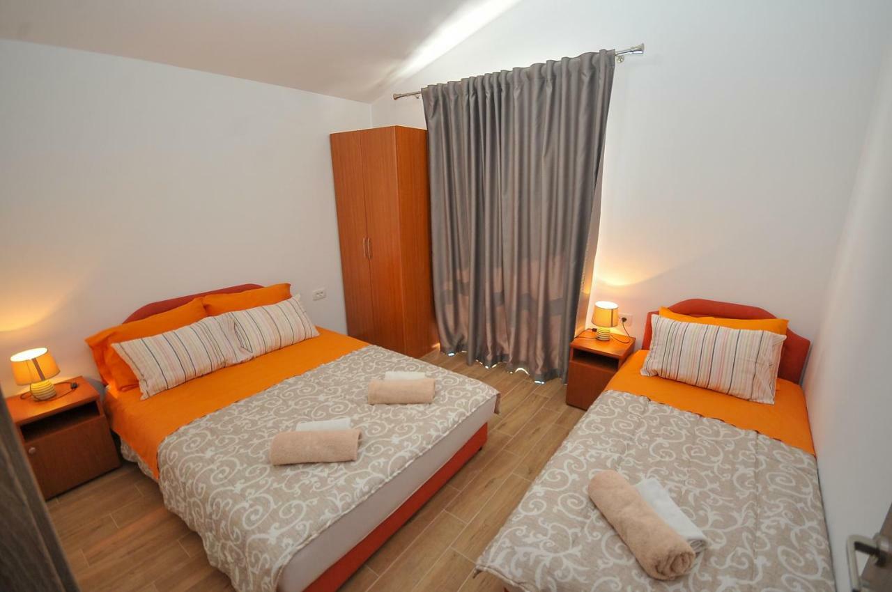 Apartmani Vitic 巴尔 外观 照片