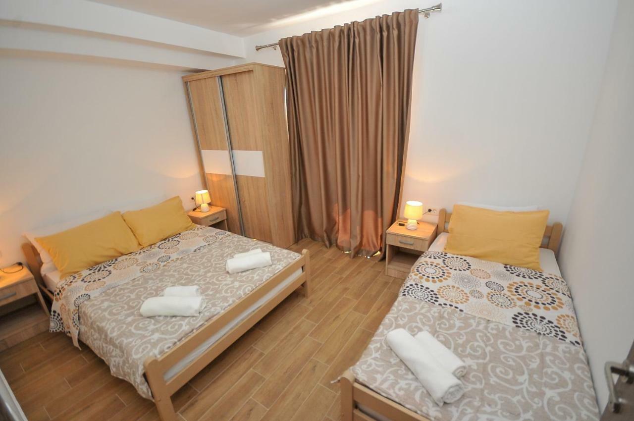 Apartmani Vitic 巴尔 外观 照片