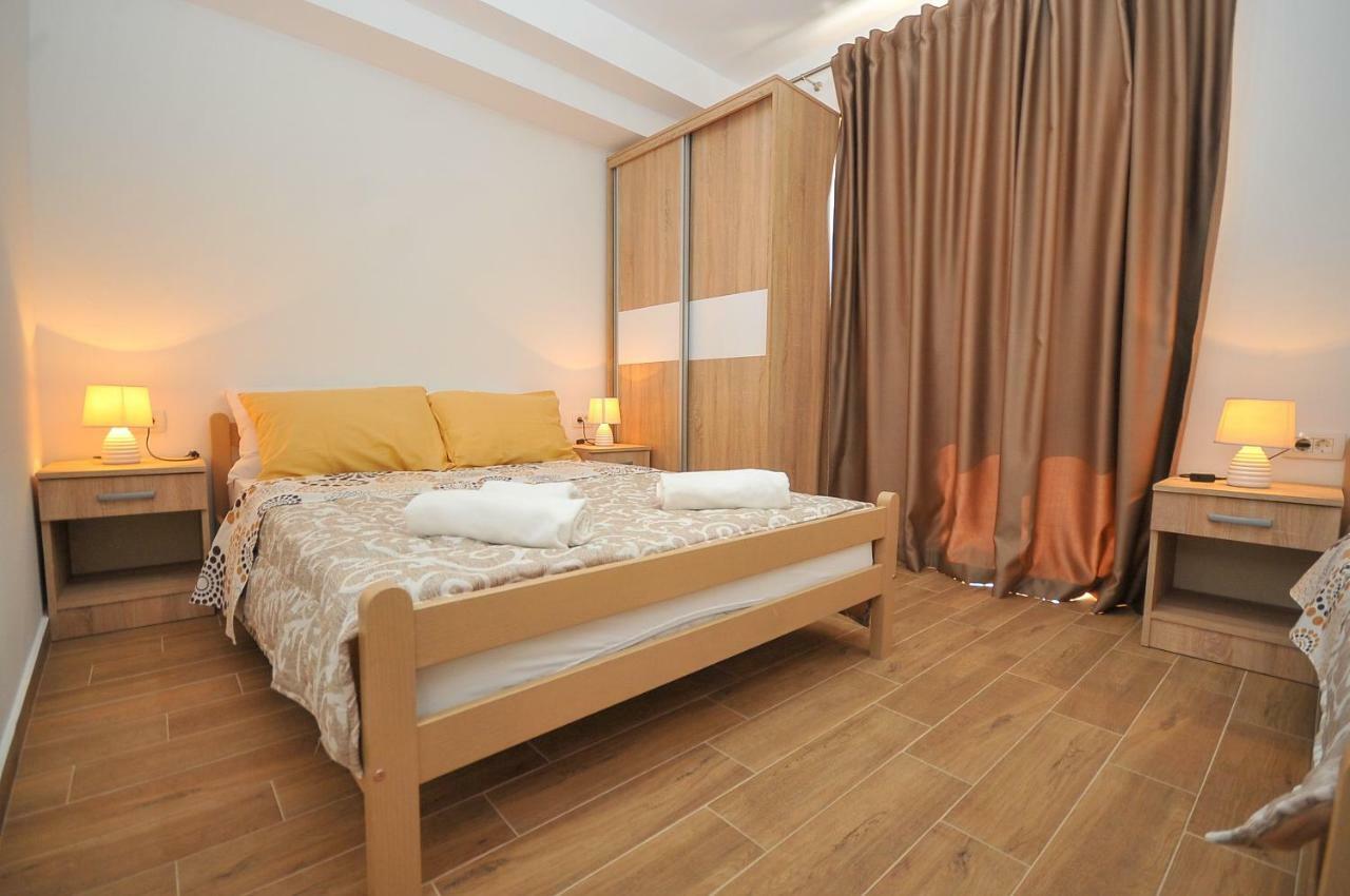 Apartmani Vitic 巴尔 外观 照片