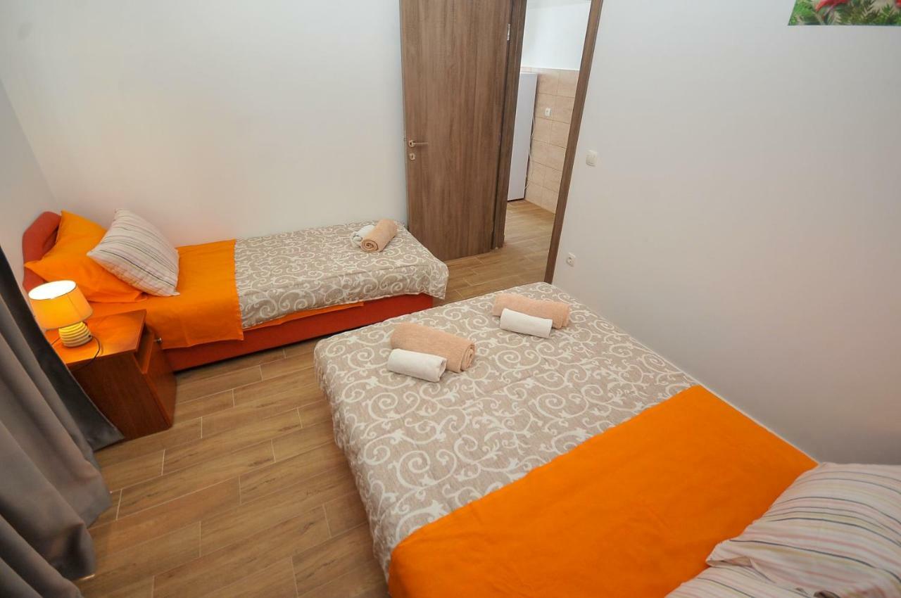 Apartmani Vitic 巴尔 外观 照片